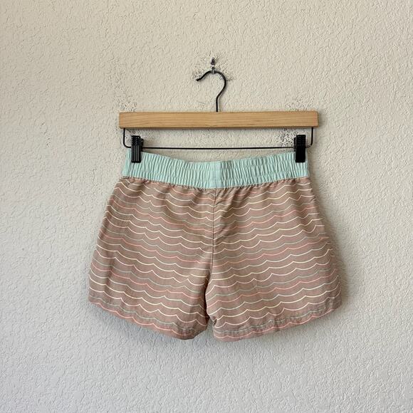 PATAGONIA Costa Rica Baggies Shorts Tan Wave Striped Elastic Waist Nylon - Picture 2 of 8
